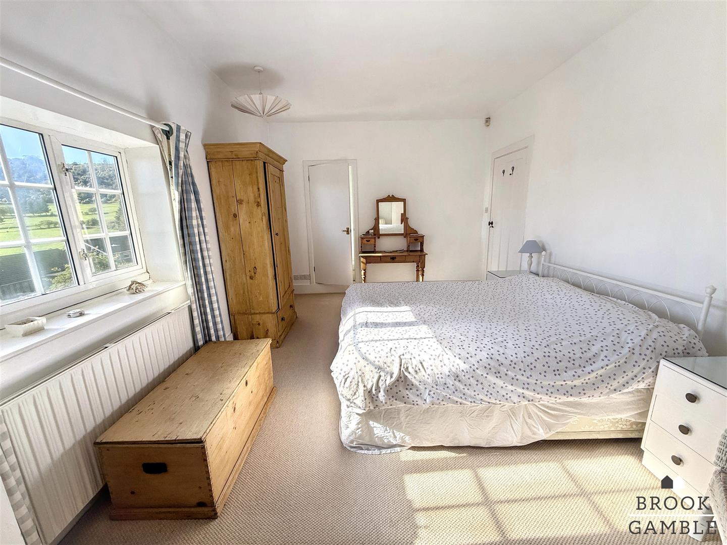 5 Bedroom House - Detached. Pashley Road in Eastbourne,  19